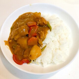 甘とうがらしと赤ピーマンの☆具沢山チキンカレー